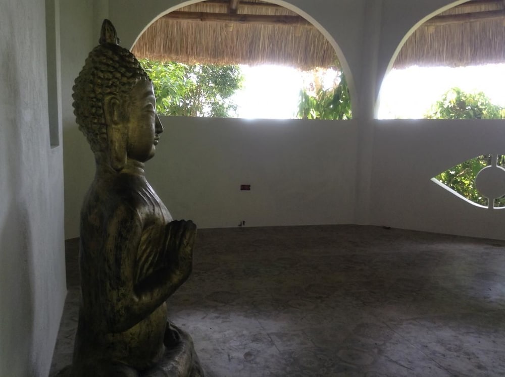 iris island eco resort