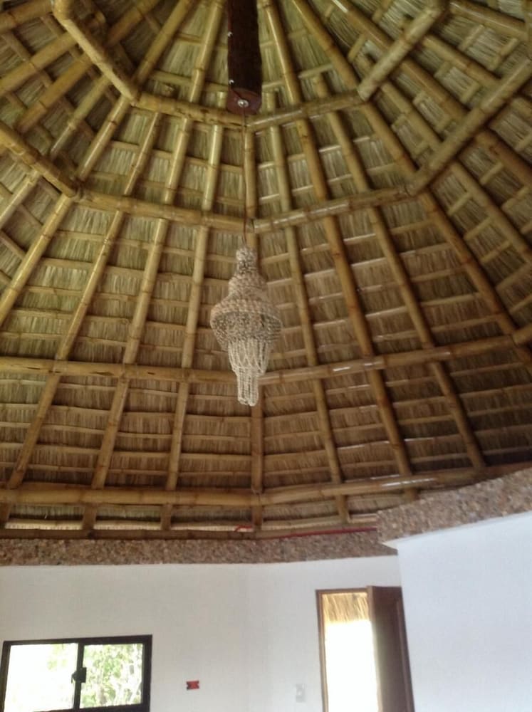 iris island eco resort