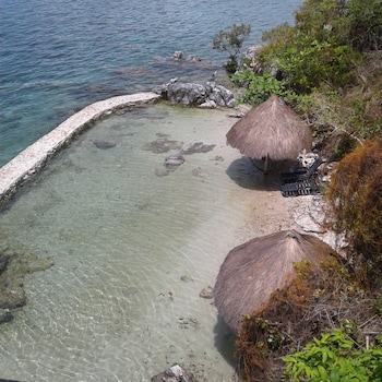 iris island eco resort