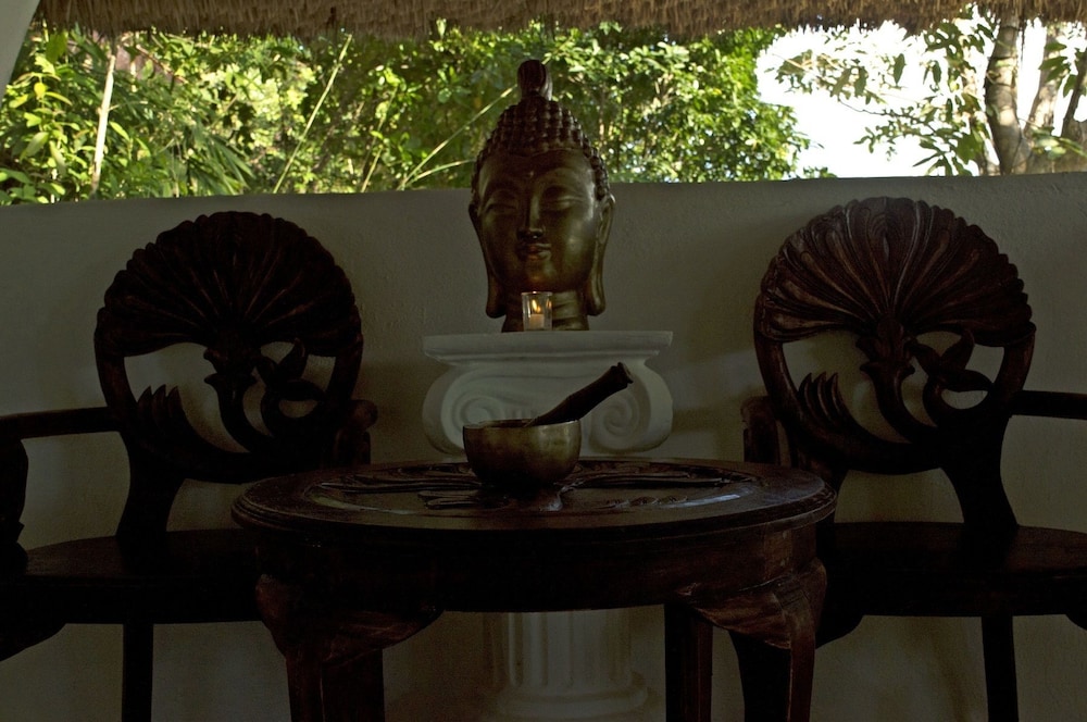 iris island eco resort