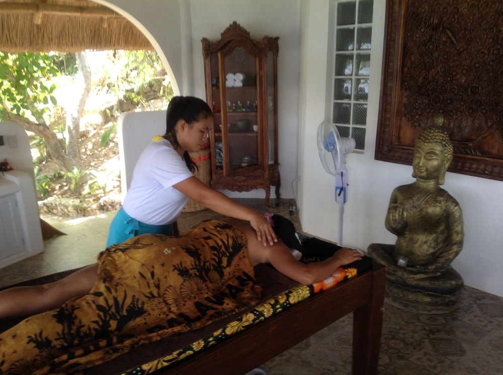 iris island eco resort