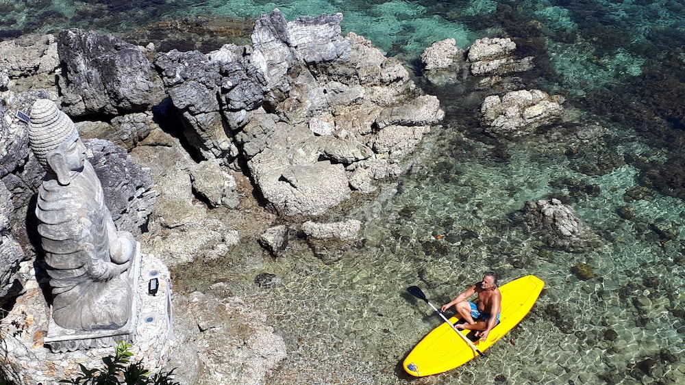 iris island eco resort