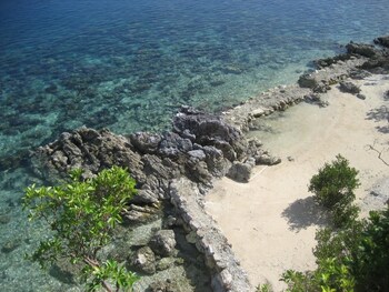 iris island eco resort