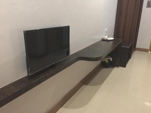 leux hotel alona panglao