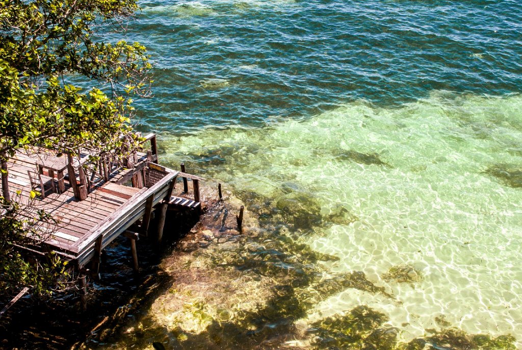 leux hotel alona panglao