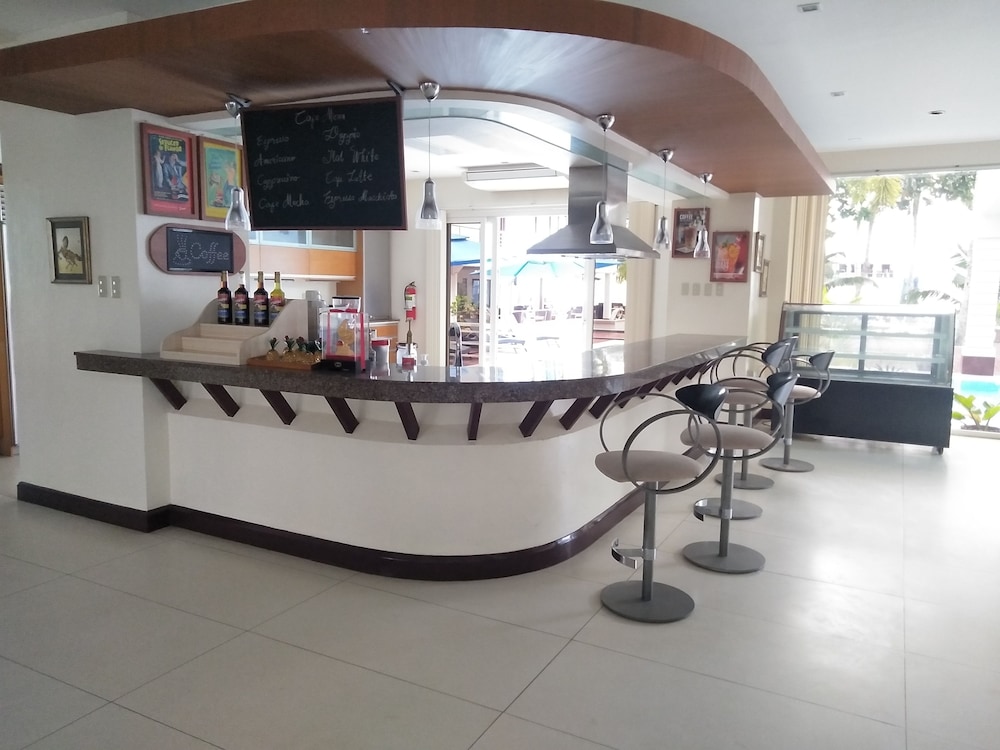 costa palawan resort