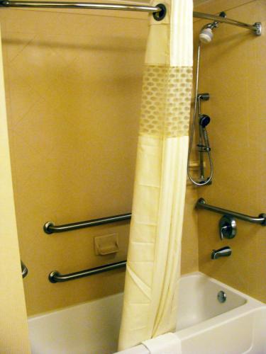 hampton inn calera