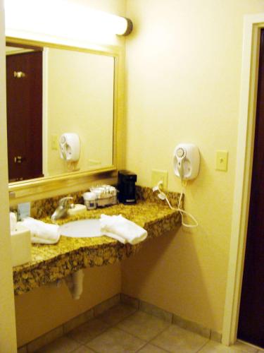hampton inn calera