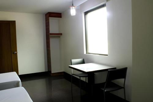 vista hotel cubao