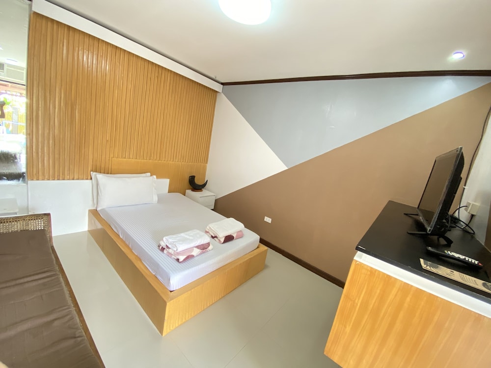 pacific waves inn
