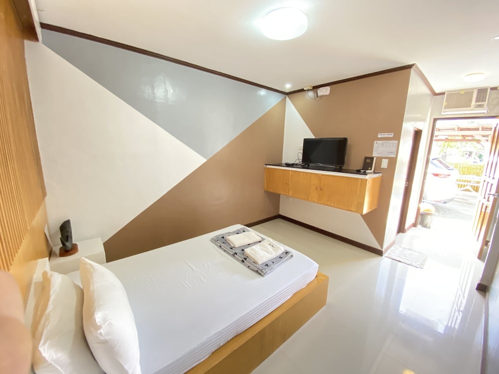 pacific waves inn