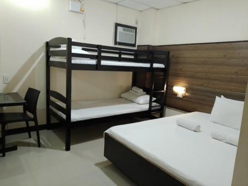 Anton's Inn Hotel,Bataan>>Balanga,3 star