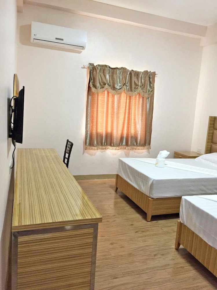 meaco royal hotel lipa