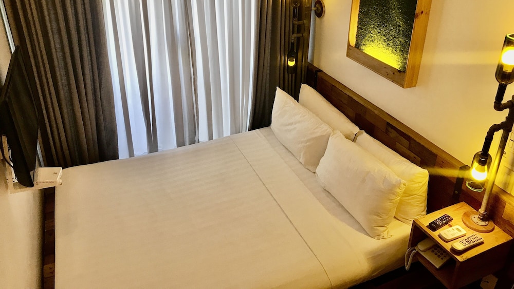 containers by eco hotels