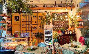 containers by eco hotels