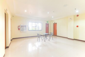 vista apartelle and restaurant