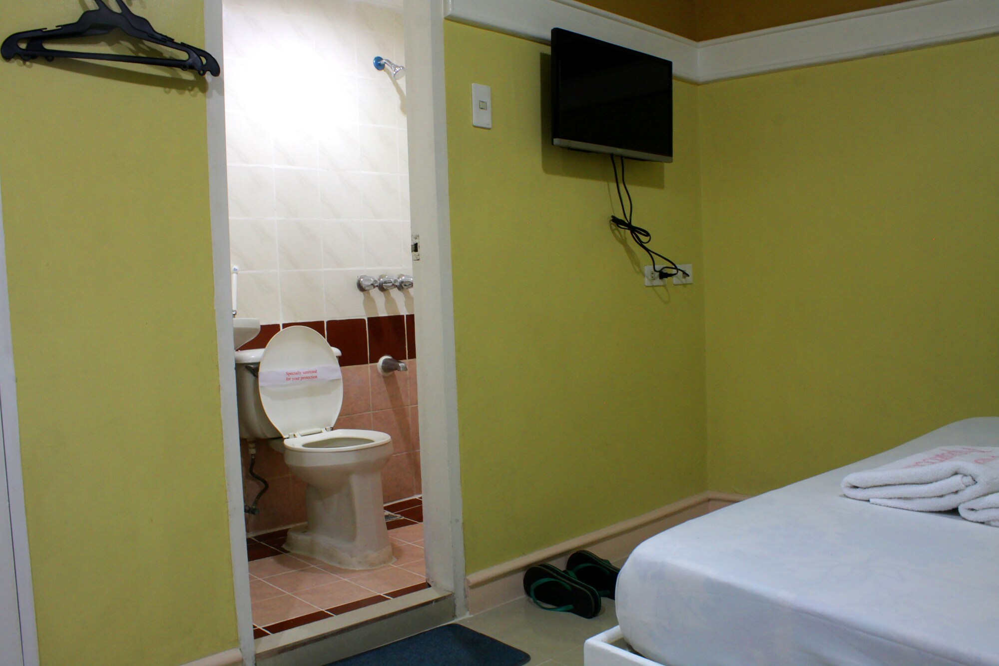 vista apartelle and restaurant