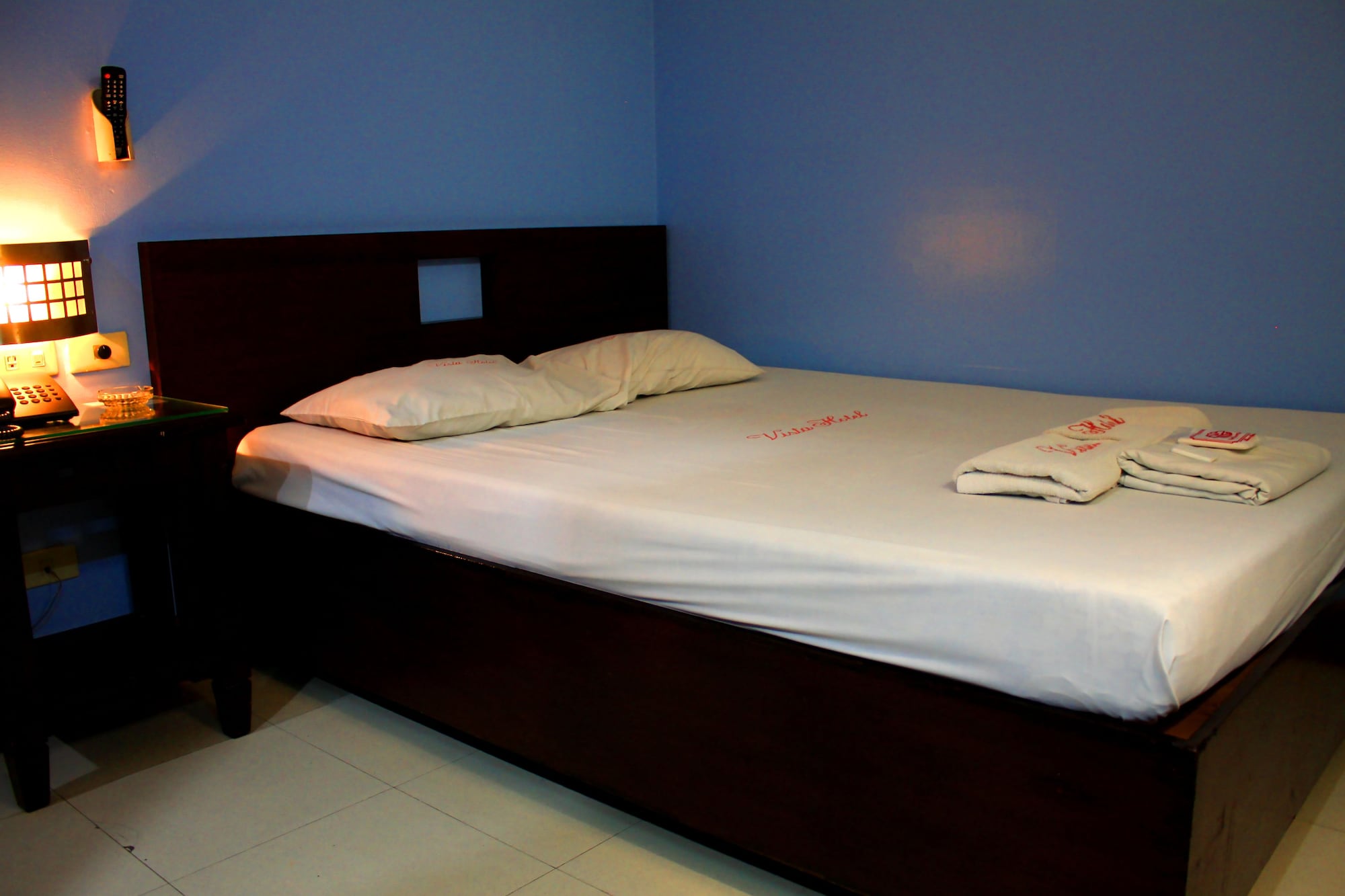 vista apartelle and restaurant