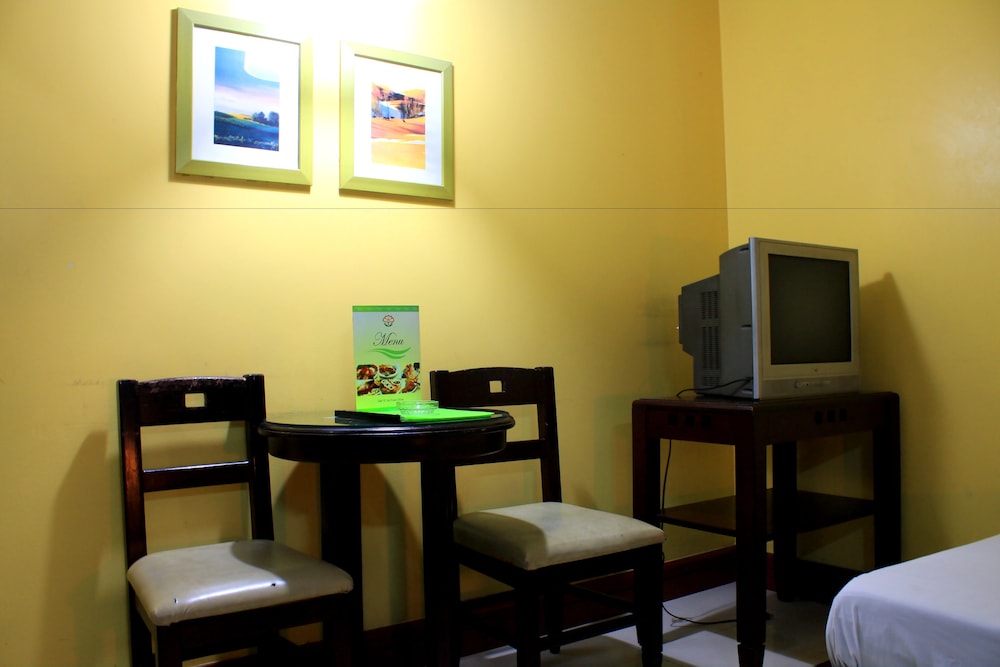 vista apartelle and restaurant