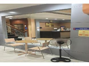 vista apartelle and restaurant