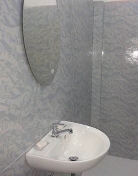 v hauschild transient house b