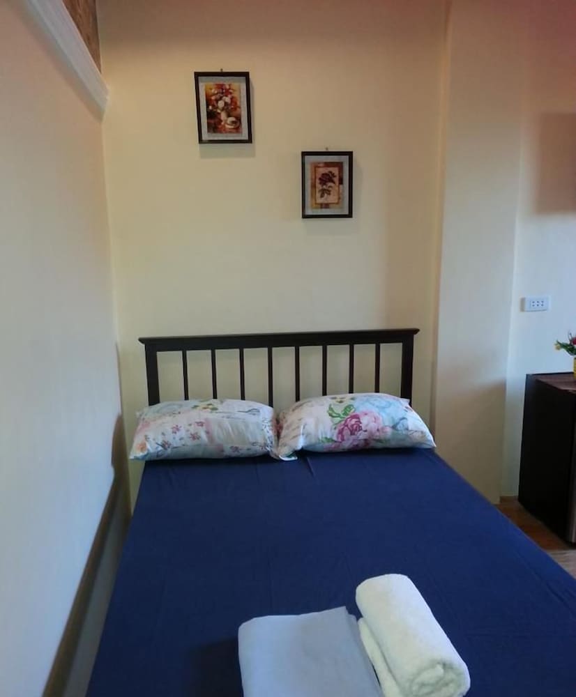 v hauschild transient house b