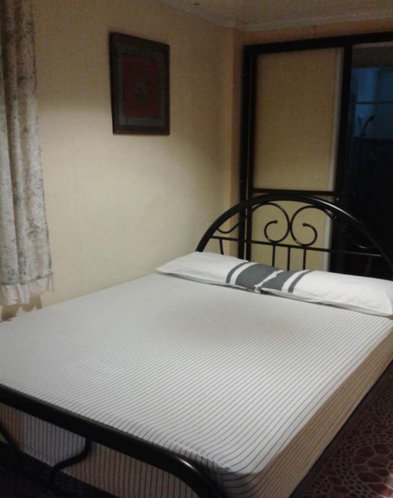 v hauschild transient house b