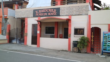 v hauschild transient house b