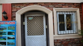 v hauschild transient house b