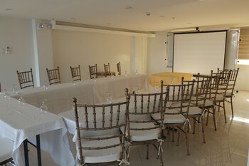 top star hotel