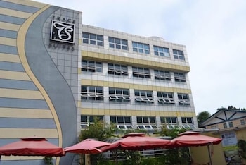 trace suites by sms hospitality