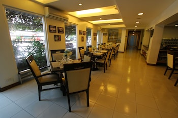 trace suites by sms hospitality