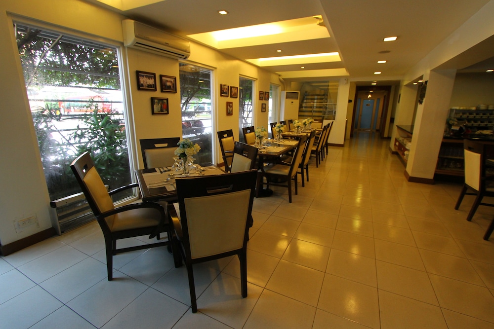 trace suites by sms hospitality