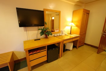 trace suites by sms hospitality