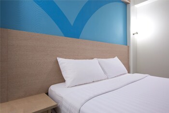 hop inn hotel aseana city