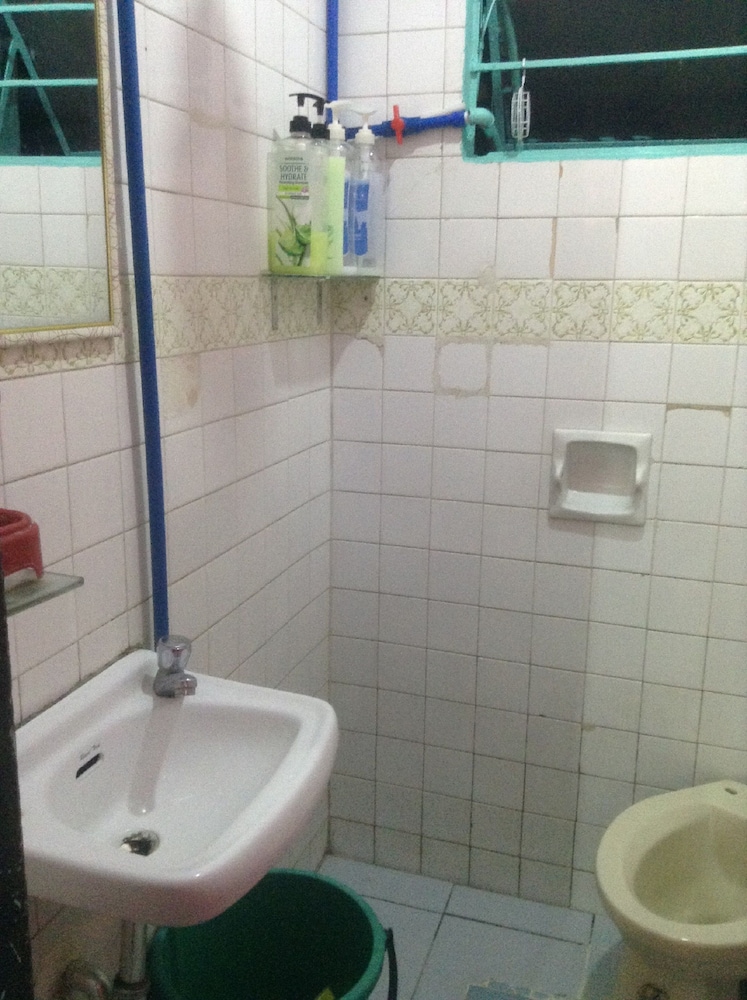 cvnb bed and bath hostel