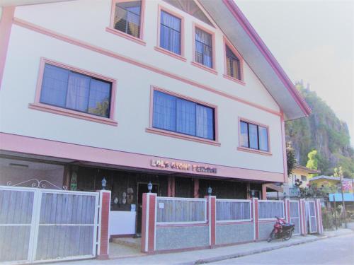 lolo oyong pension house