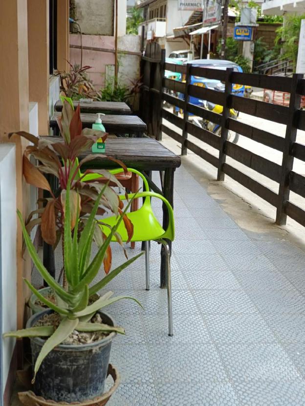 lolo oyong pension house