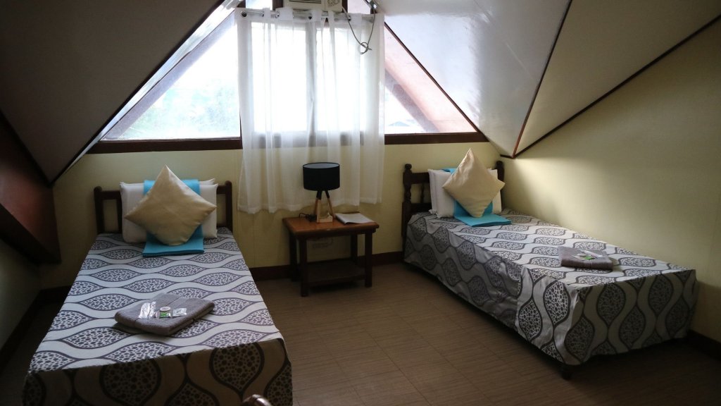 lolo oyong pension house