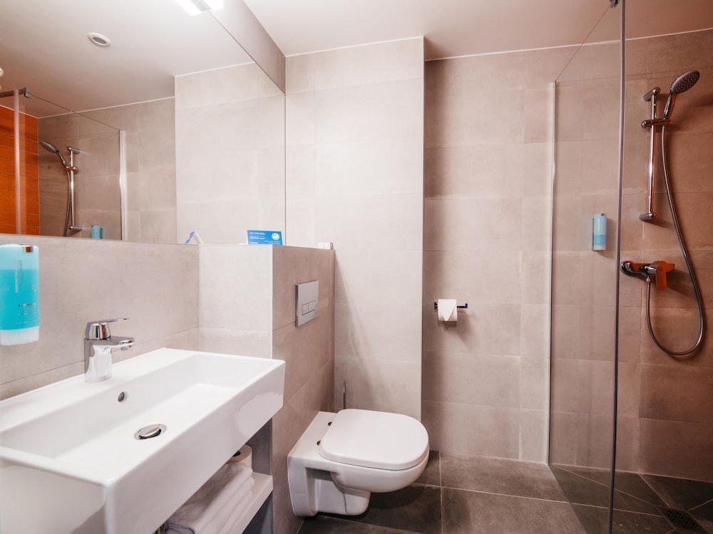 q hotel plus katowice