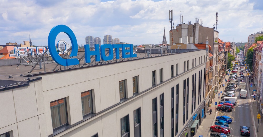 q hotel plus katowice