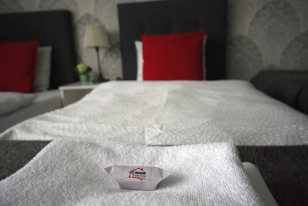 7th room guest house