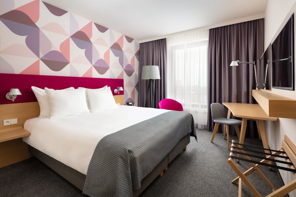 holiday inn warsaw city centre by ihg