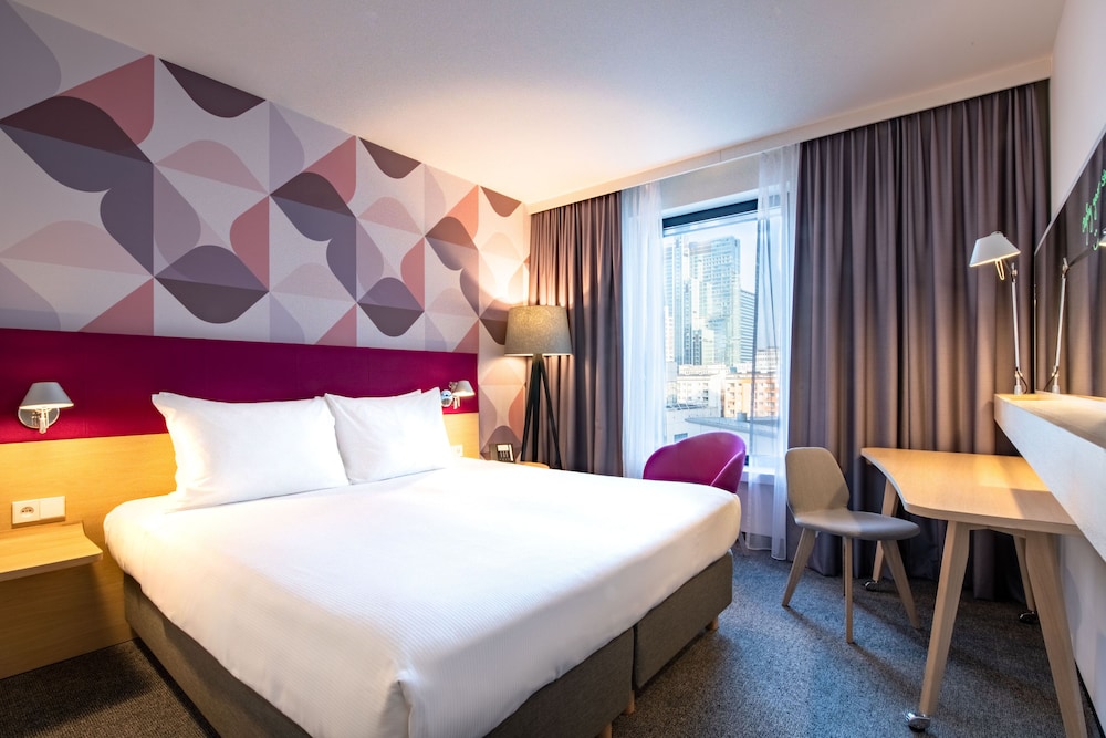 holiday inn warsaw city centre by ihg