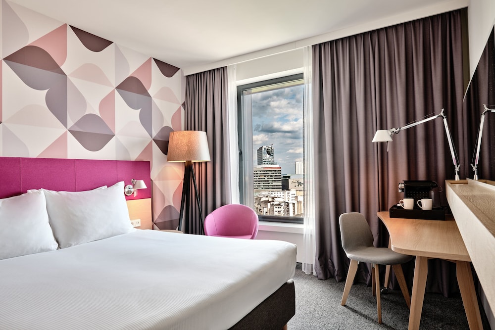 holiday inn warsaw city centre by ihg