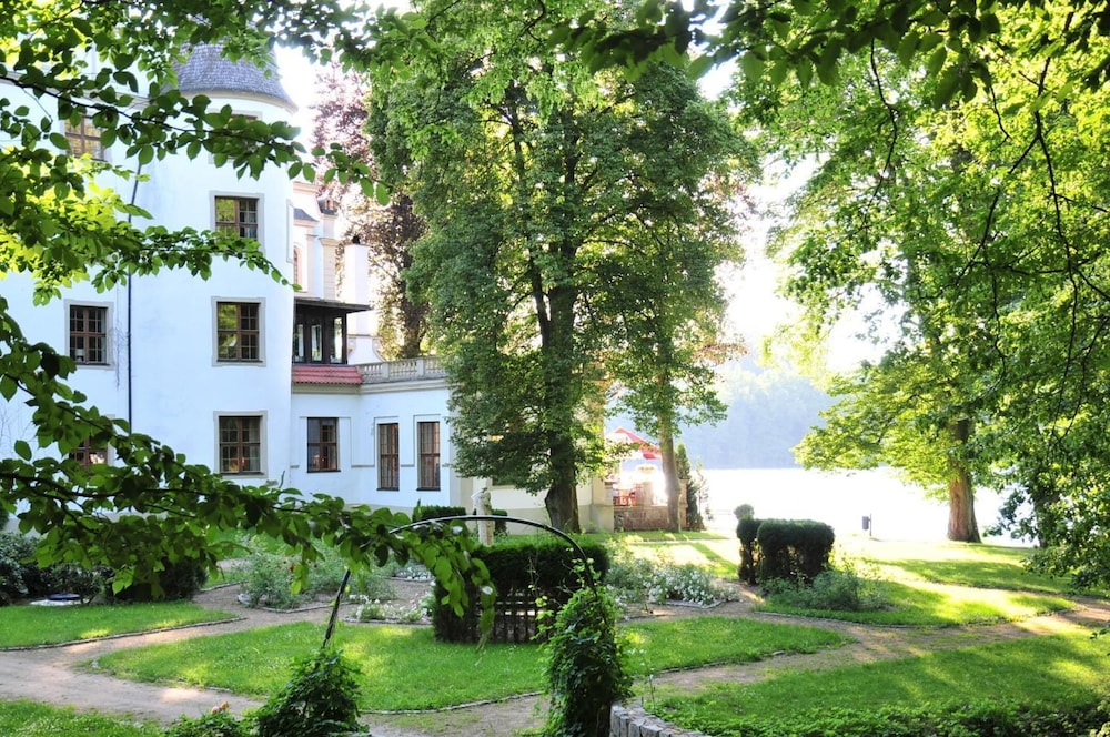 podzamcze schlosspension