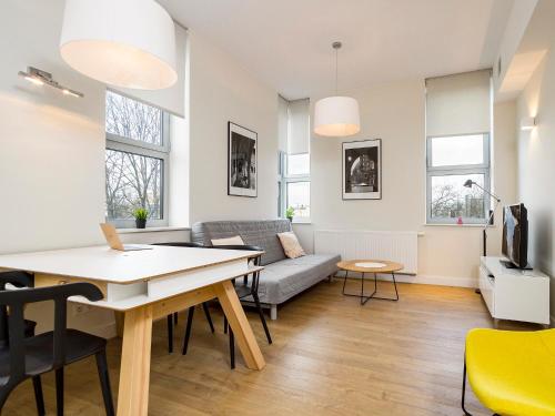 riverside aparthotel