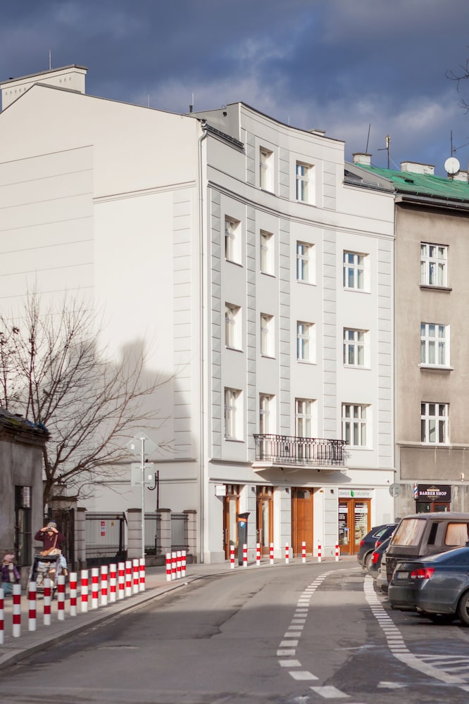 riverside aparthotel