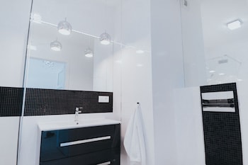 elite apartments marine suite