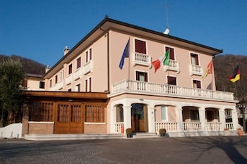 hotel alla corte